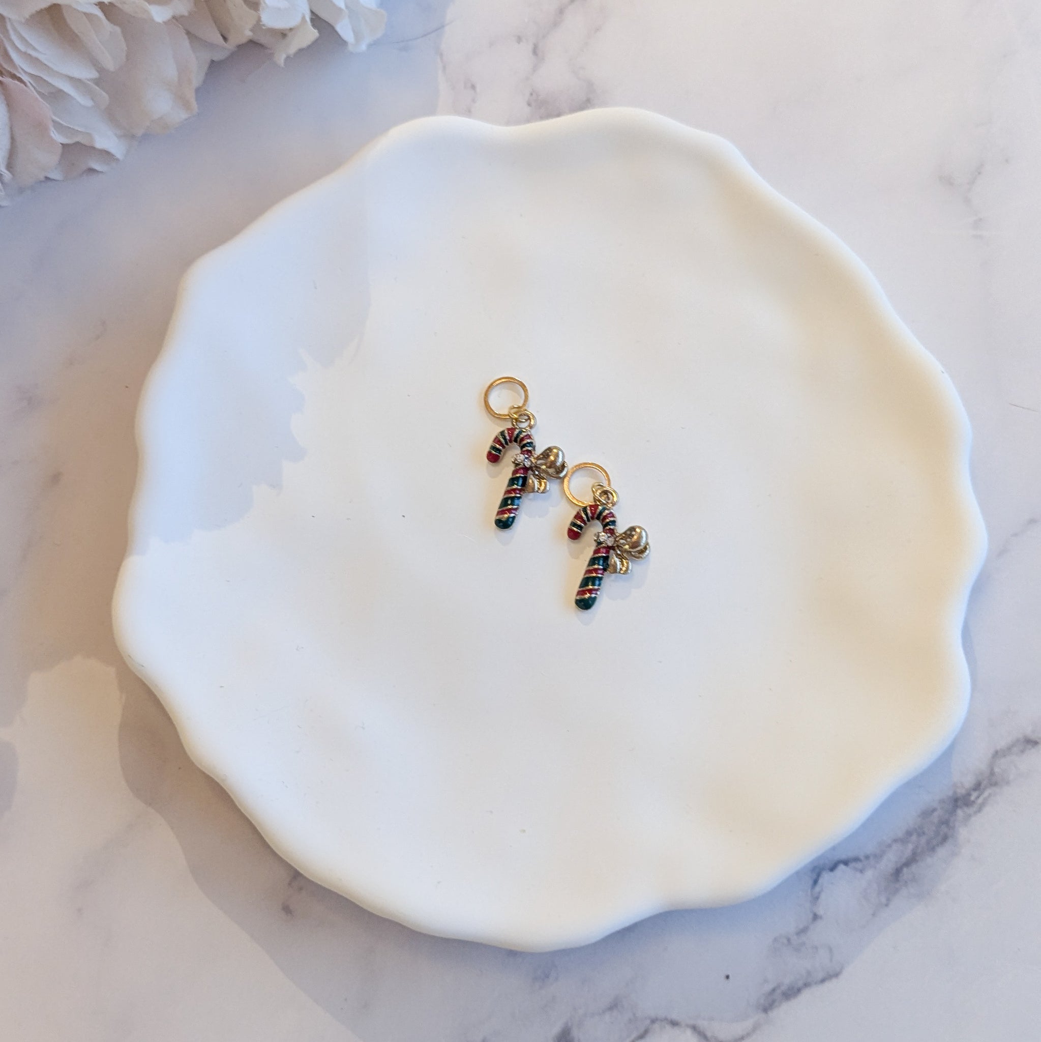 Prjónamerki - Grænn jólastafur með stórri slaufu